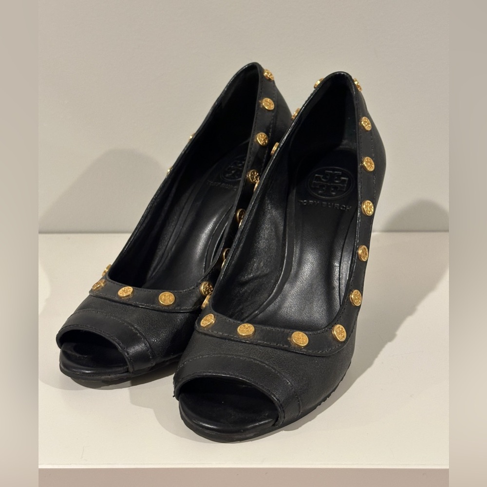 Tory Burch wedge shoes - size 7.5